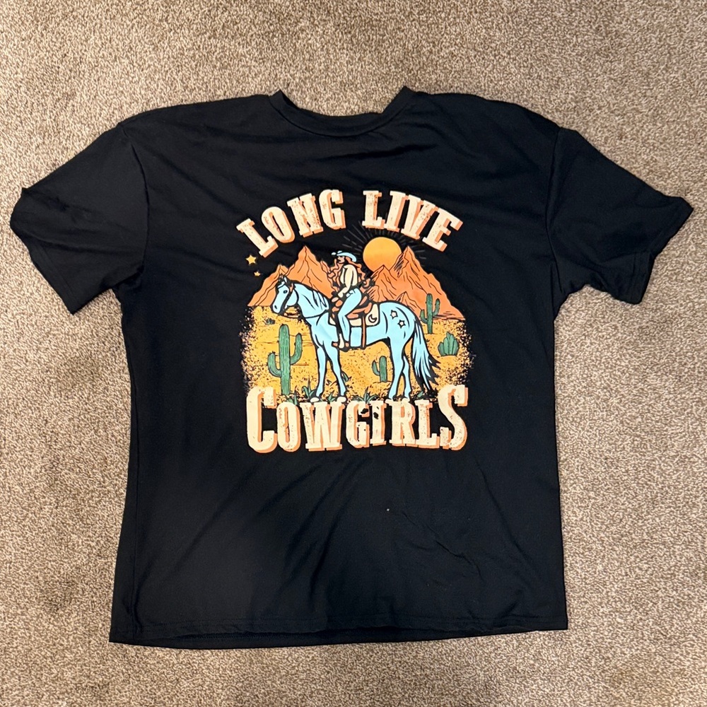 Black 'Long Live Cowgirls' Graphic T-Shirt